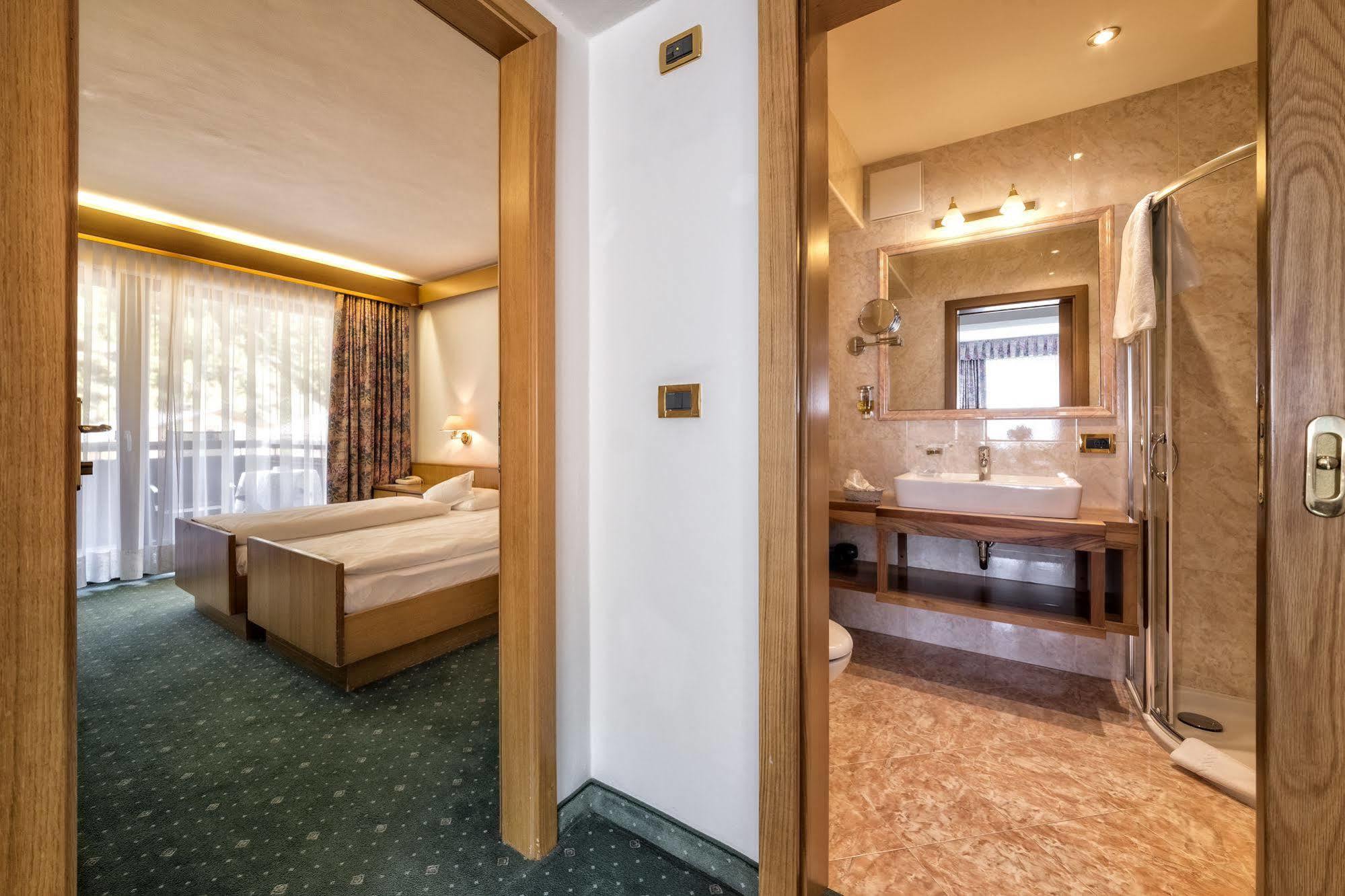 Hotel Armin Selva di Val Gardena Dış mekan fotoğraf